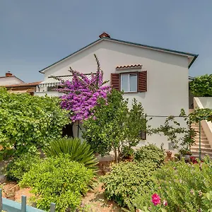 https://apartment-marisa-mali-losinj.primorje-gorskikotar.com